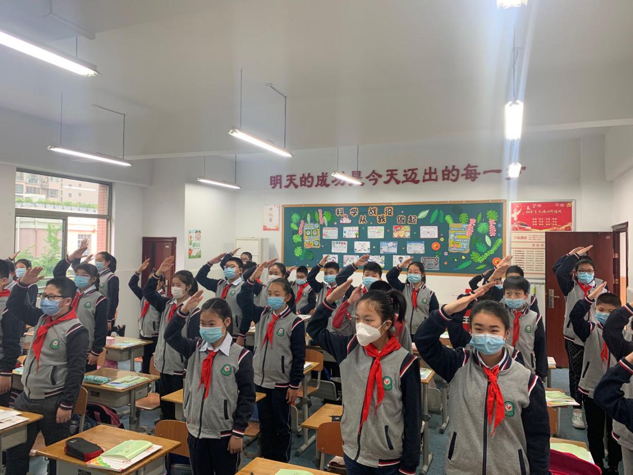 赤子之心，文明前行_html_m6d2523c0.jpg