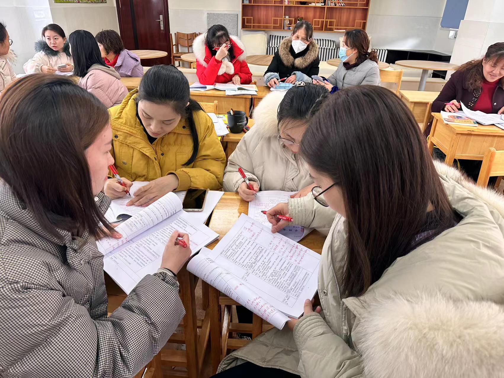 奋揖新学期 扬发再启航_html_203cf27e.jpg