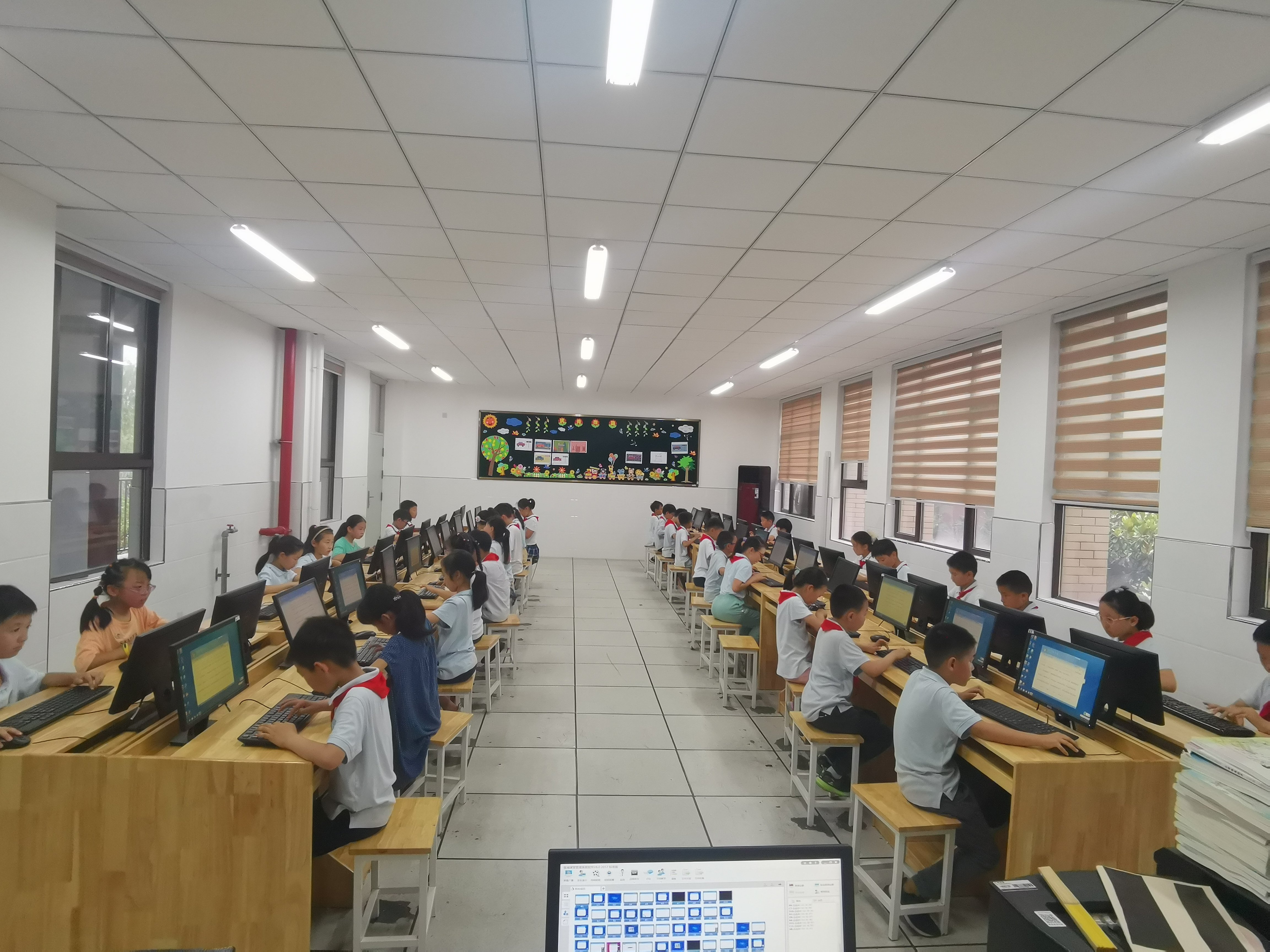 附中仙小南邮校区举行键盘打字比赛活动_html_22108957.jpg