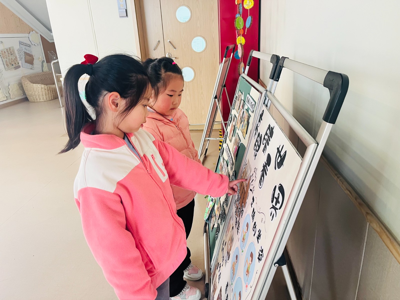（乐动马幼）【卫生保健】预防近视，守护光明未来 ——马群幼儿园近视防控宣传教育月活动