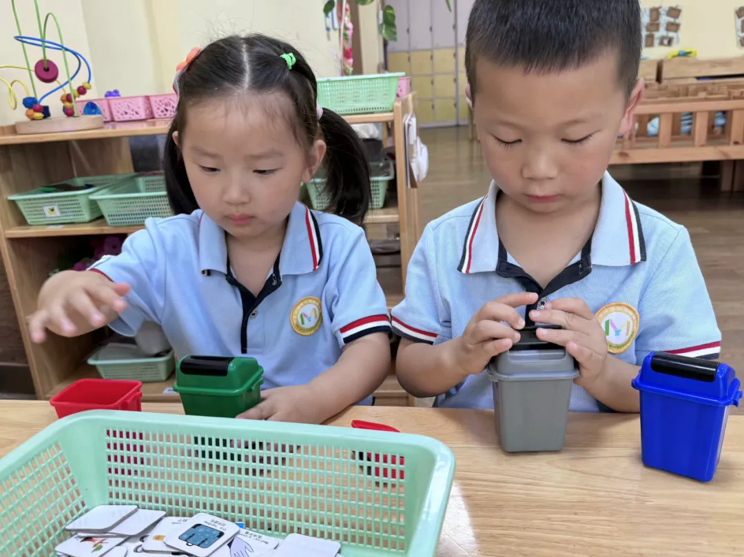 （乐动马幼）【园所动态】垃圾分类，携手“童”行  ——马群幼儿园润康苑分园垃圾分类活动