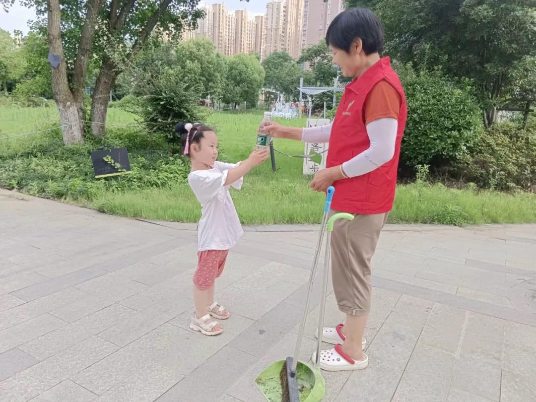 （乐动马幼）【趣劳动•大暑】夏已深暑渐浓 丝丝清凉入人心