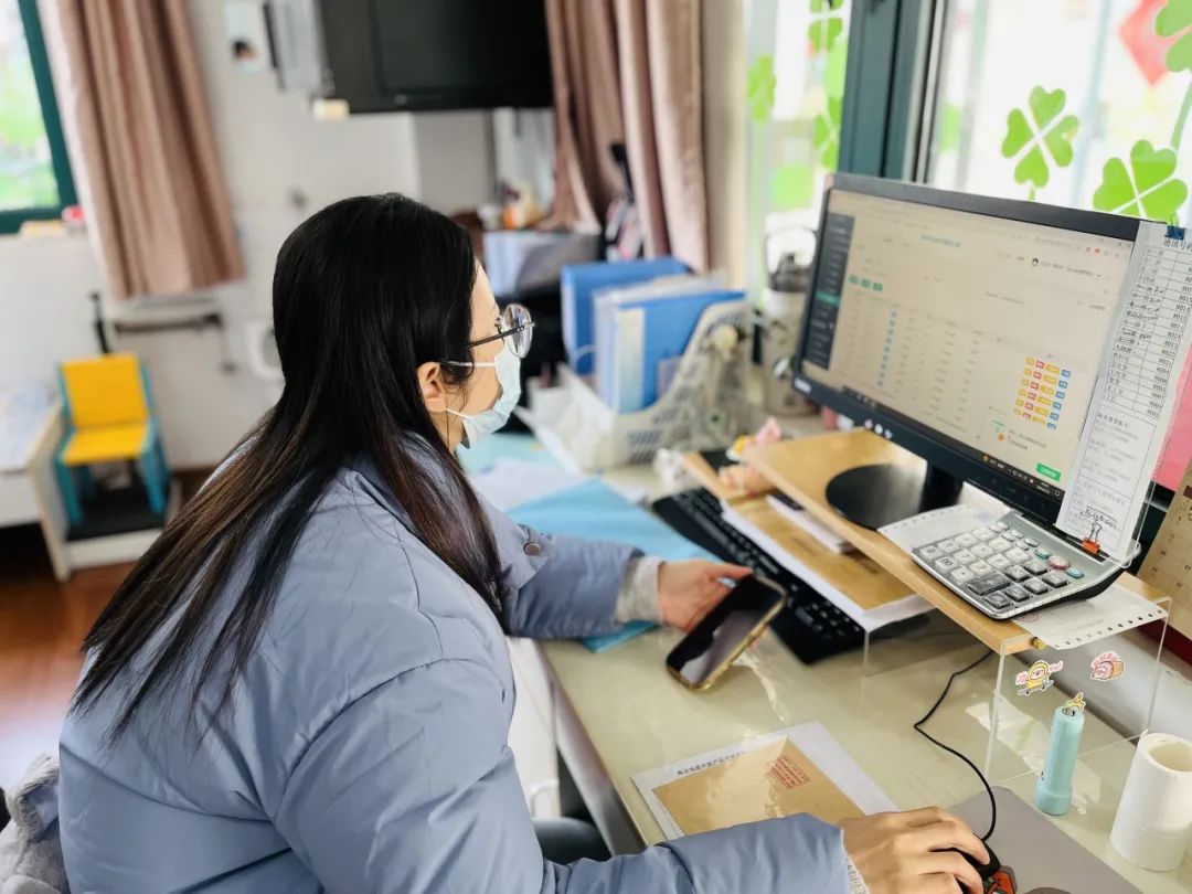 临时_html_7b429063.jpg