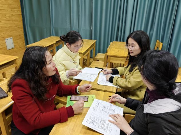 202403集体备课谋实效 全力抒写奋进篇_html_m1dec4c6b.jpg