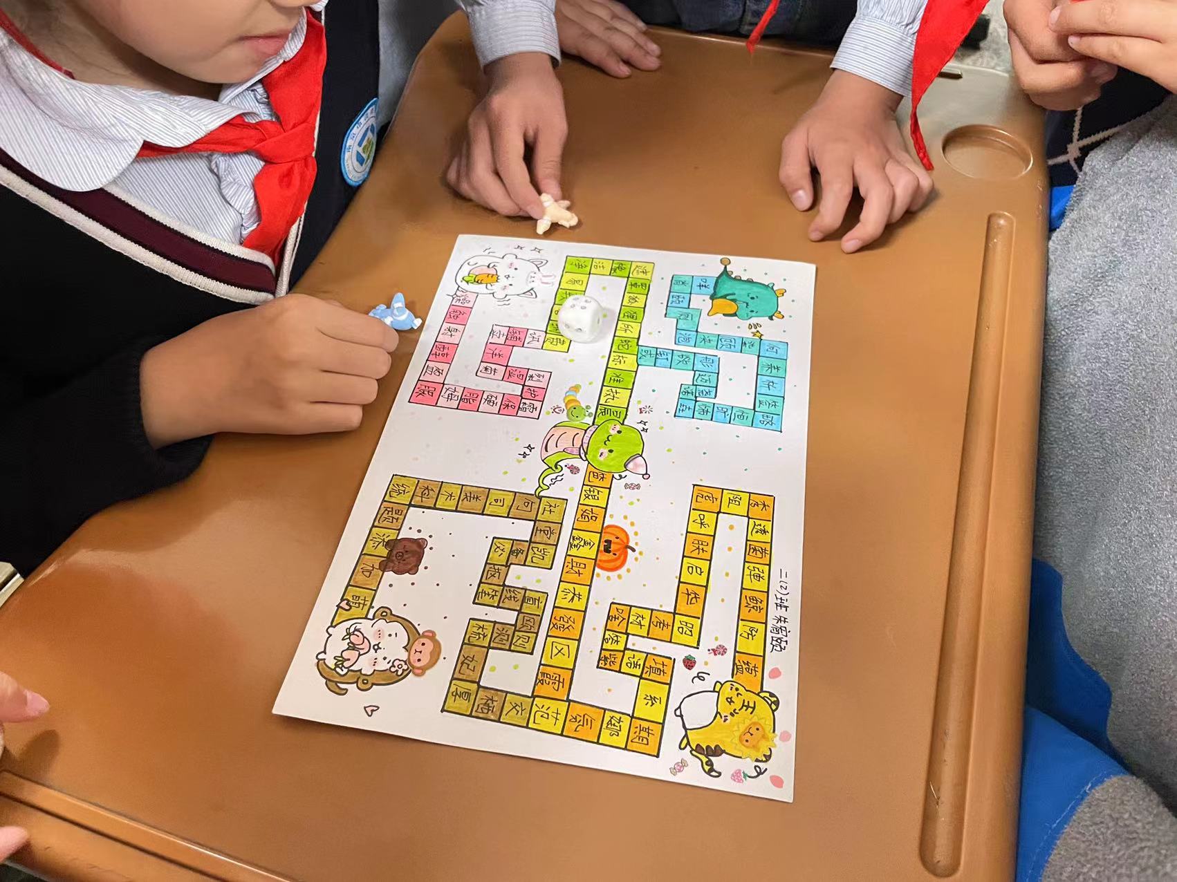 品味书香润泽校园(1)_html_3b648500.jpg