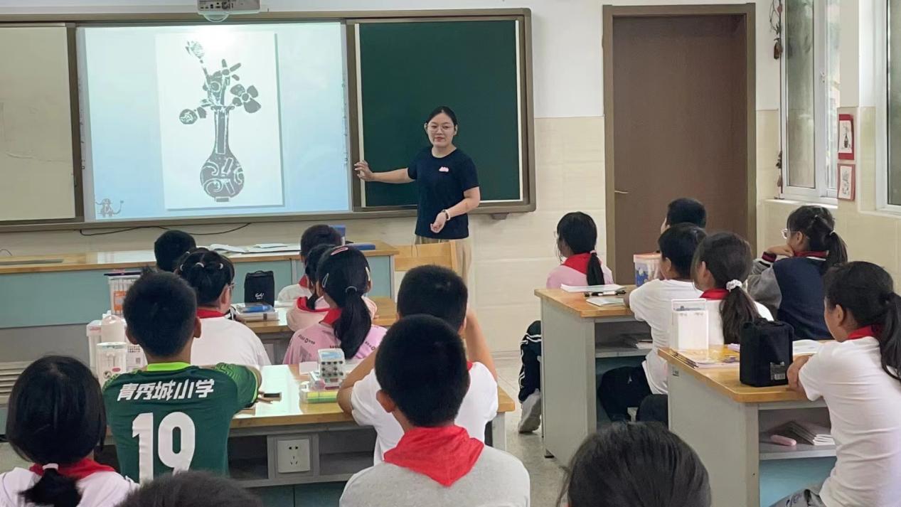 行政听课报道(1)_html_m197f0293.jpg