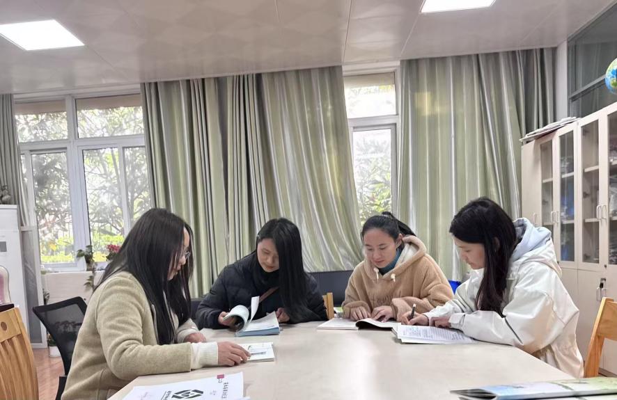 语文组集体备课活动（三）_html_7019718a.jpg