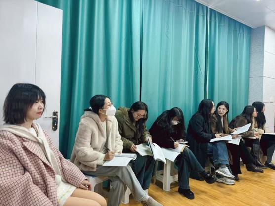 陆胜南 校本教研新闻稿_html_m2d3a355c.jpg