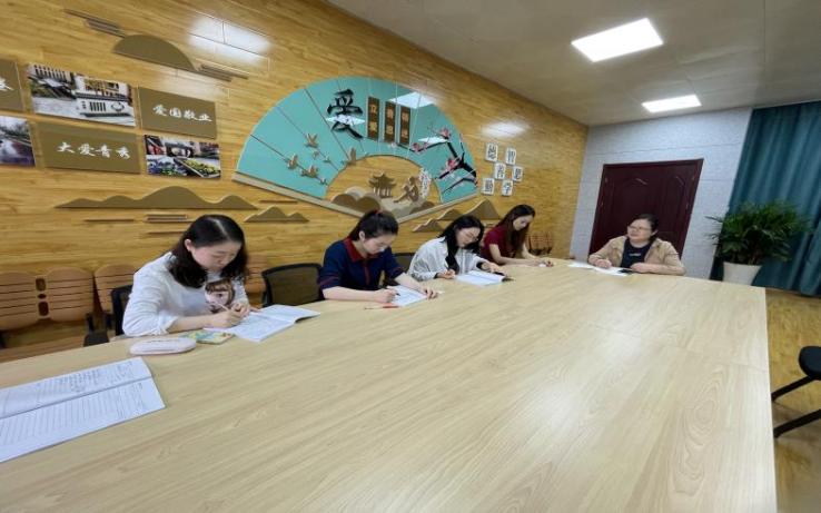 集体备课新闻_html_6a11e351.jpg