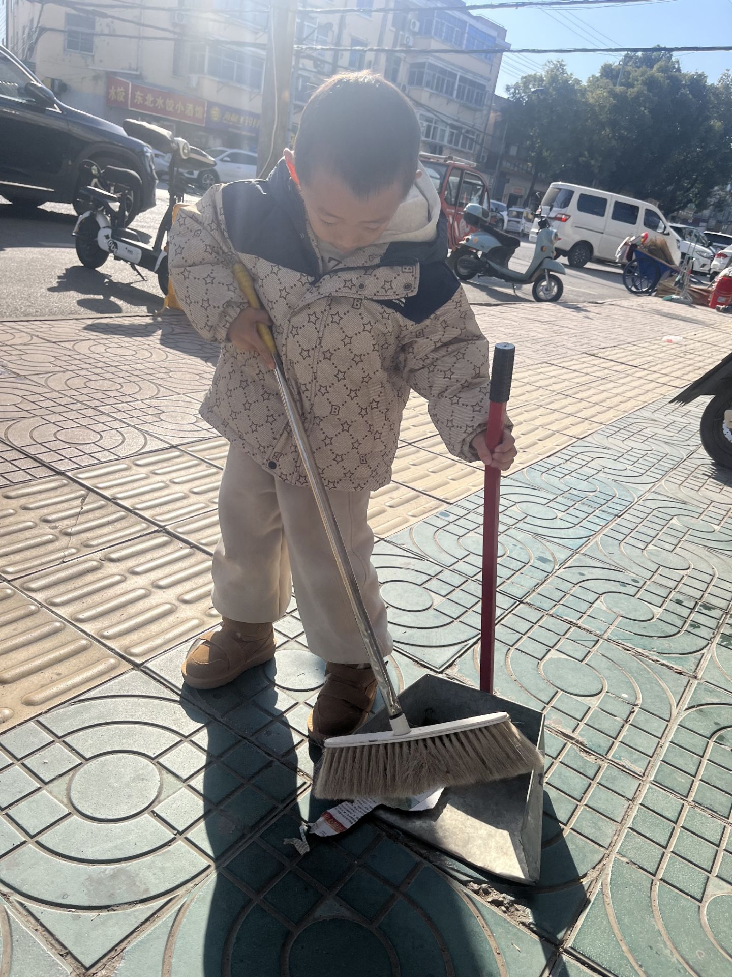 【乐活龙幼·乐享童年】生活即教育，劳动促成长——南京市龙潭幼儿园寒假劳动活动纪实