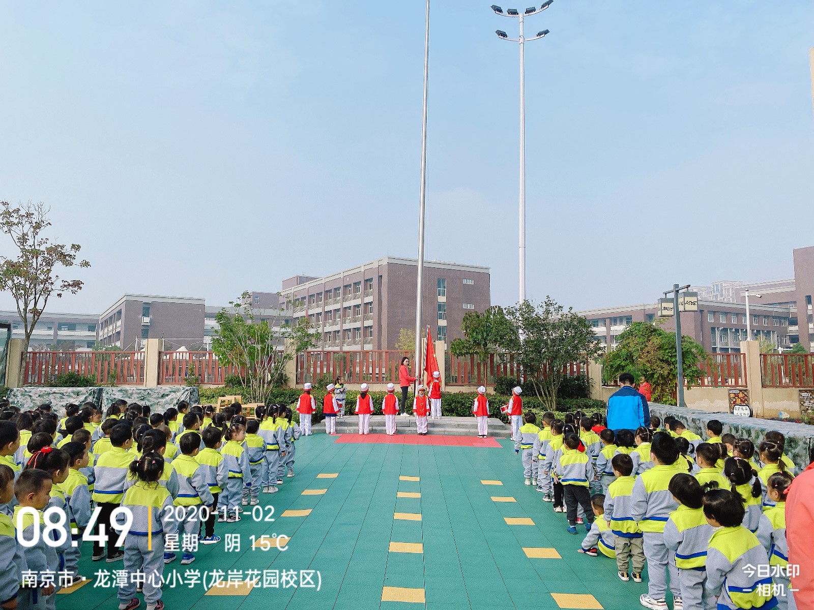【乐活龙幼】垃圾分类，你我同行 ——记龙潭幼儿园龙岸二园升旗仪式活动