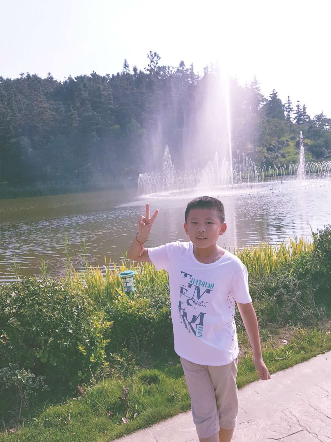通讯稿_html_1edbb503.jpg