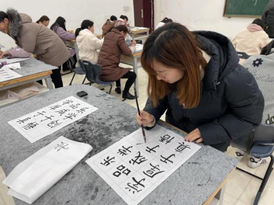 20210308青年教师书法作品评选活动报道_html_6bf43d41.jpg