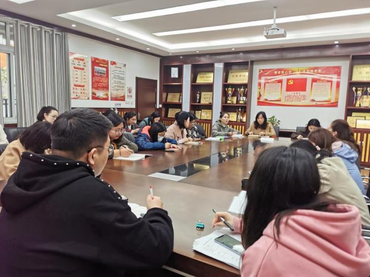 20210331第二次班主任会议报道_html_34636b1f.jpg