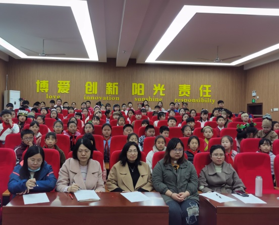 2021.03.31语文中年级组阅读活动（陈莹）写_html_196cb597.jpg