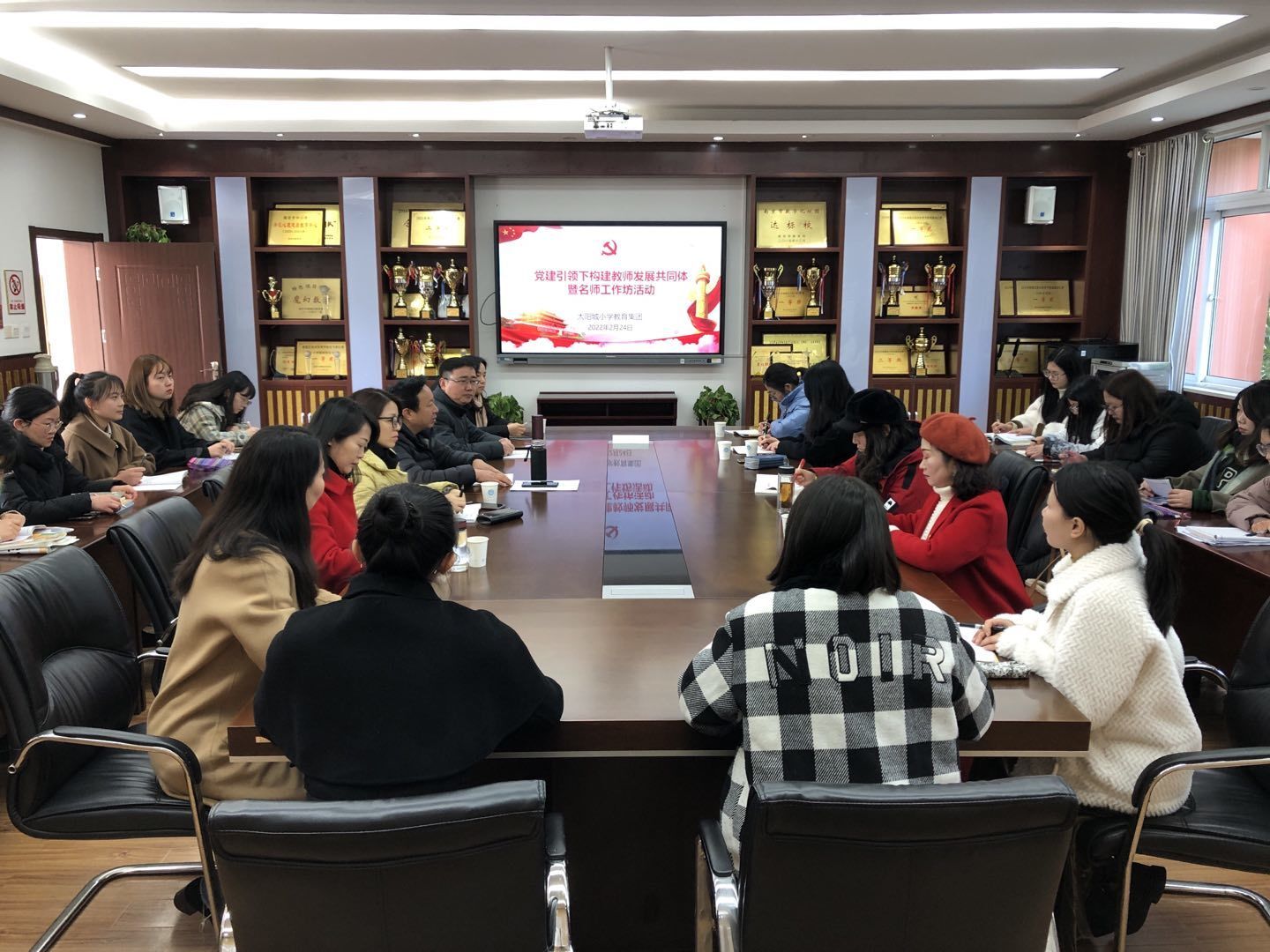 南京市南湾营小学2月教科研快讯报道_html_m3d295d91.jpg