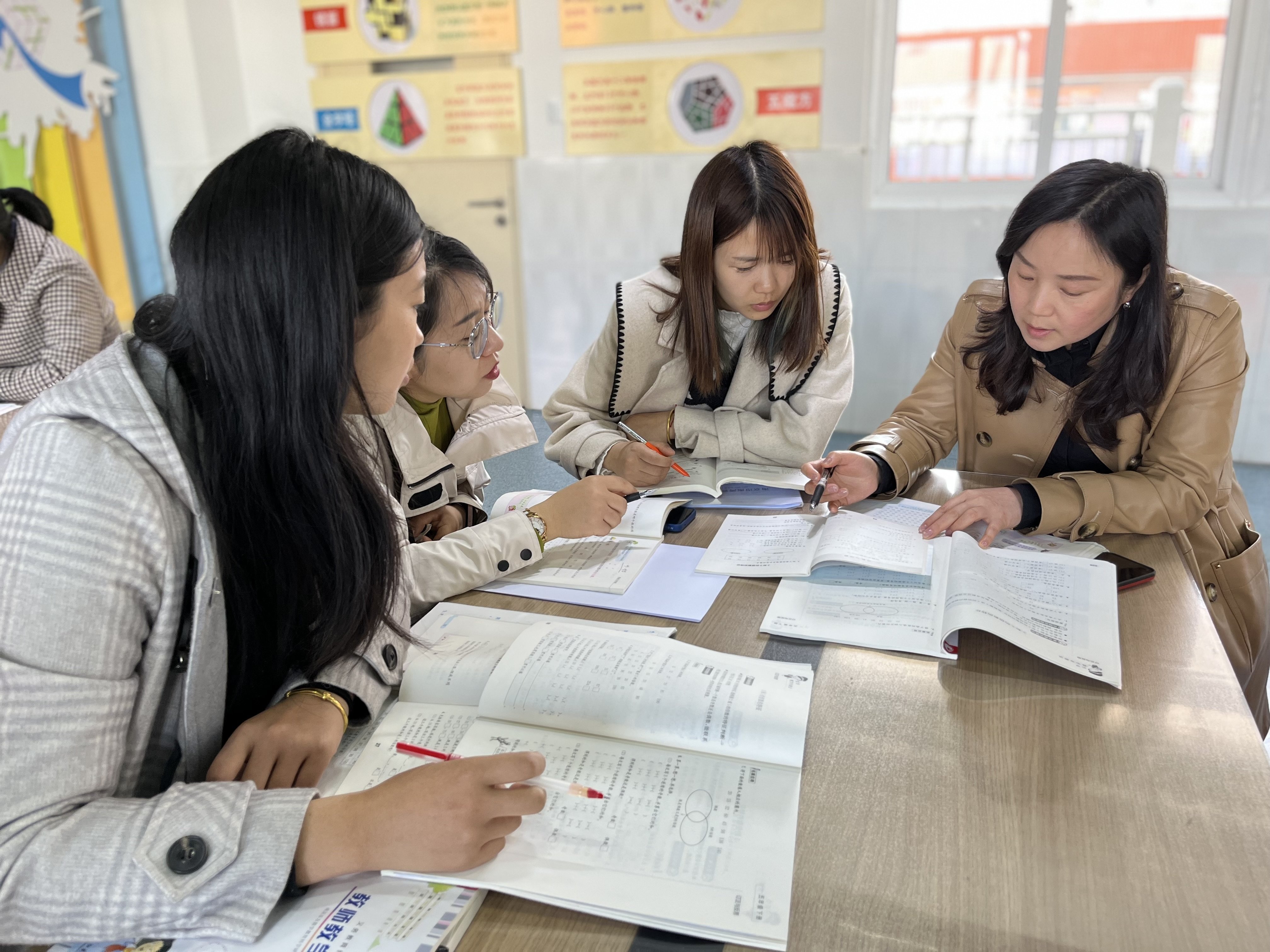 20220309数学组校本教研报道_html_38b813ea.jpg