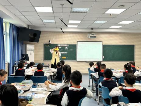 20240418金永芹童学课堂报道_html_m7f80ff91.jpg