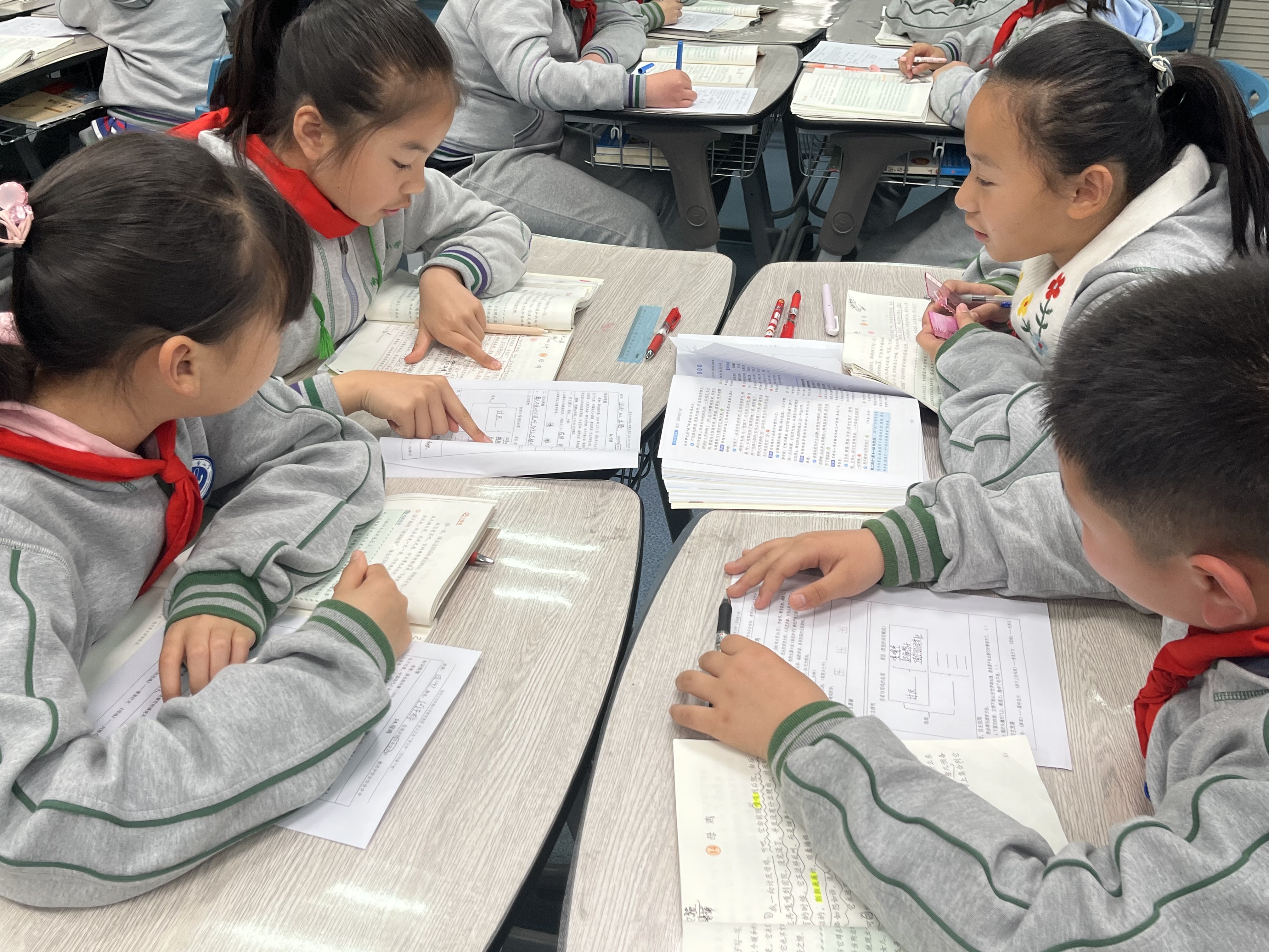 付敏童学课堂新闻稿_html_1adb7bec.jpg