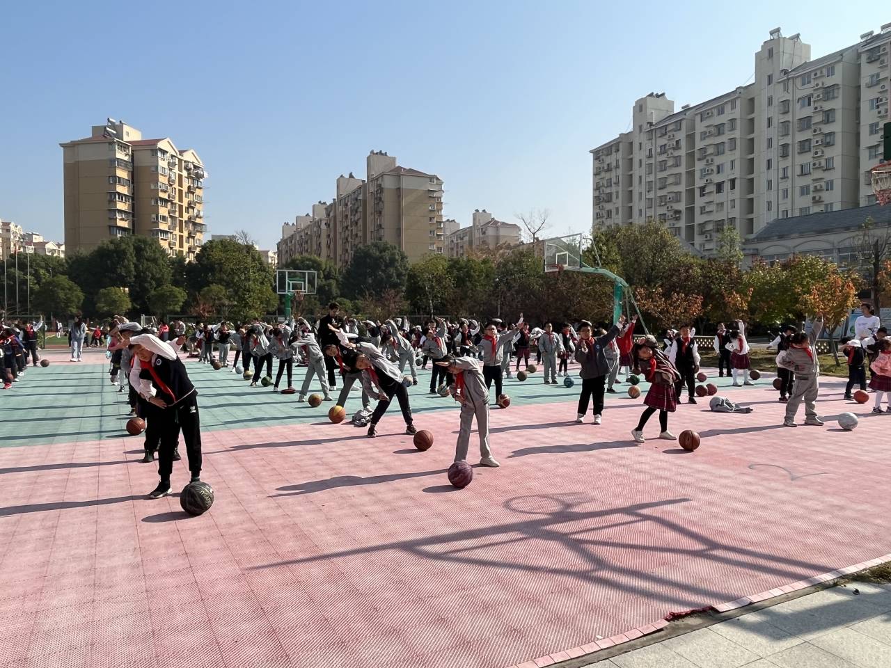 2022.11.15大课间比赛_html_m596efe71.jpg