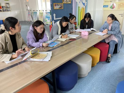 20221109数学组校本教研报道_html_m8f1566e.jpg