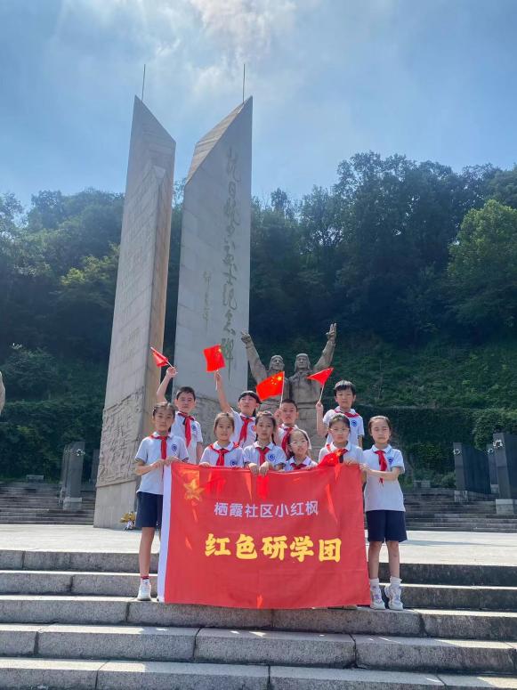 二2红色寻访＋送清凉活动报道（李嘉靓写）_html_m592579b1.jpg
