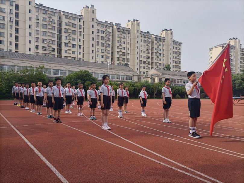 2021.5.31----第15周升旗仪式新闻稿_html_m15c6210d.jpg