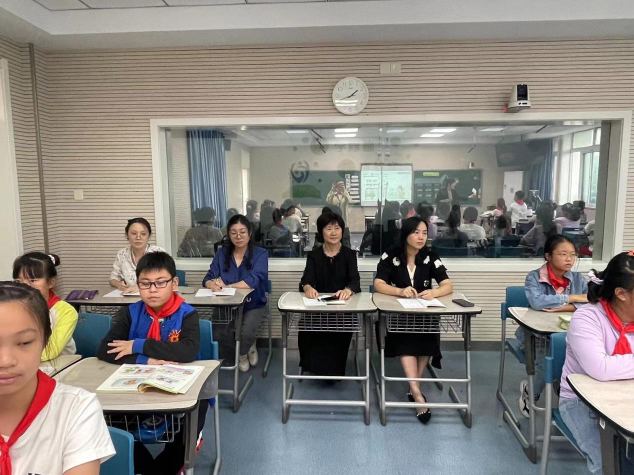 聚力凝心 专业引领_html_m416a37ee.jpg
