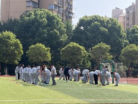 活力起跑，绽放青春——南京市南湾营小学童学课堂系列研究课第513期_html_719a1f78.jpg