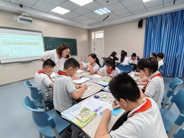 20240522黄娴童学课堂报道_html_49b4ae2d.jpg