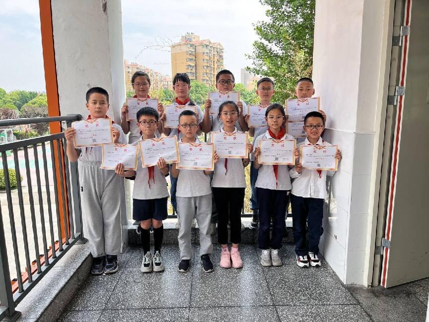 南湾营小学第六届汉字文化节报道_html_ma9e8435.jpg