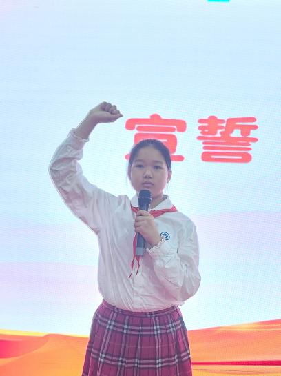 20240531六一汇演报道（李嘉靓写）_html_m3f18dfd9.jpg
