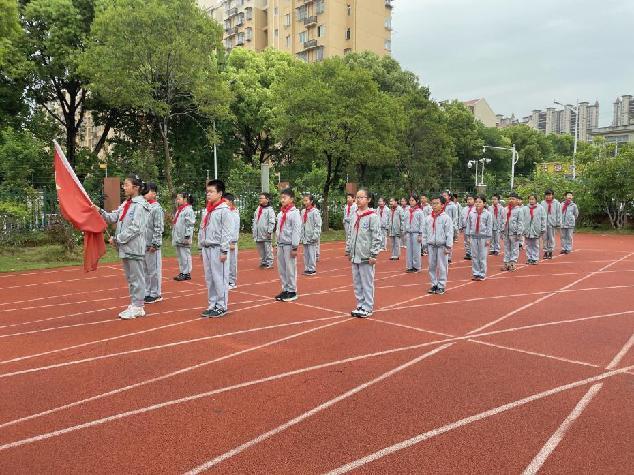 20230424升旗仪式报导_html_41809253.jpg