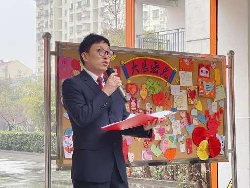 春暖争出彩  童心向未来_html_7a8b5685.jpg
