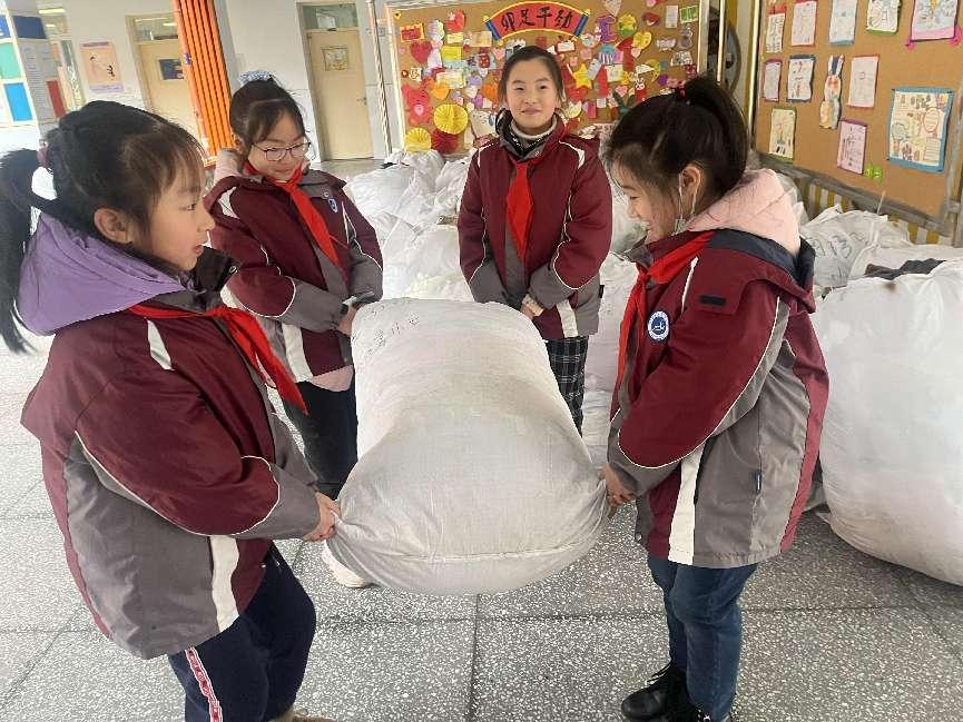 援藏新闻稿_html_m18c11745.jpg