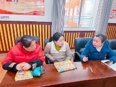 引领促提升 教研共成长_html_b4e3511.jpg