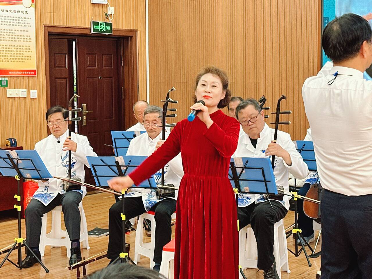 20241025中华民族传统乐器知识宣讲展演_html_m1ae115ad.jpg