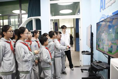 科技研学新闻稿_html_7c891896.jpg