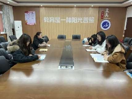 探阅读之路 研教学之美——南湾营小学英语组校本研修（35）_html_mf9dd55e.jpg