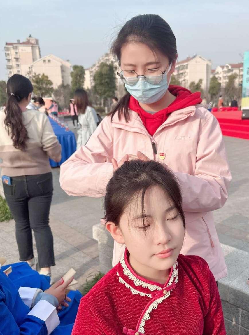 20230308妇女节党建活动报道_html_7032ddd.jpg