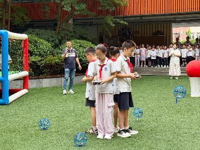 童真少年启新程 乐学创行向未来新闻稿_html_m63c3b80f.jpg