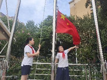 童真少年启新程 乐学创行向未来新闻稿_html_6e0655ef.jpg
