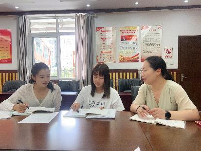20250903数学组校本研修新闻稿_html_m21d4a212.jpg