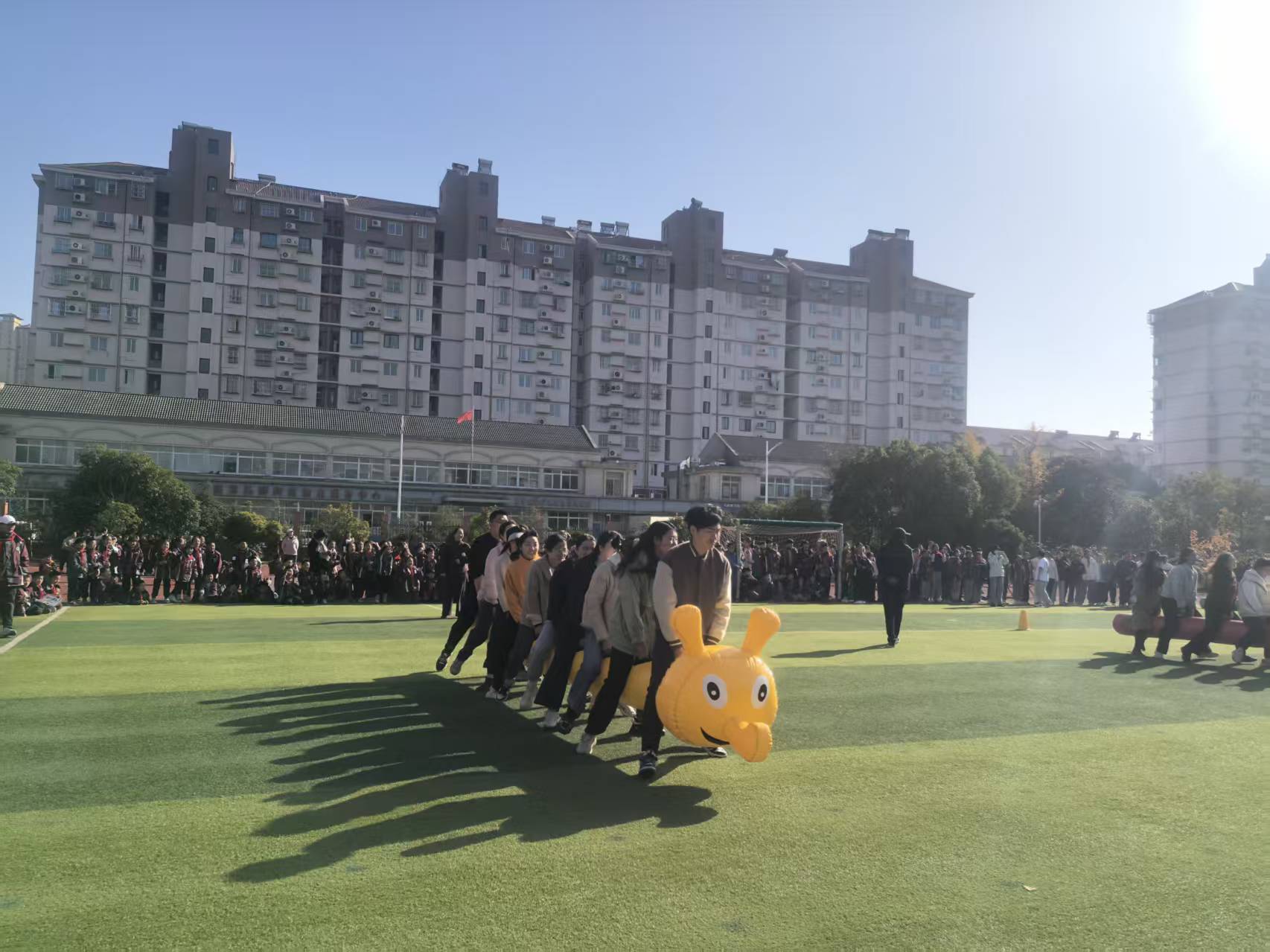 教师 趣味运动会新文稿_html_29fc34ae.jpg