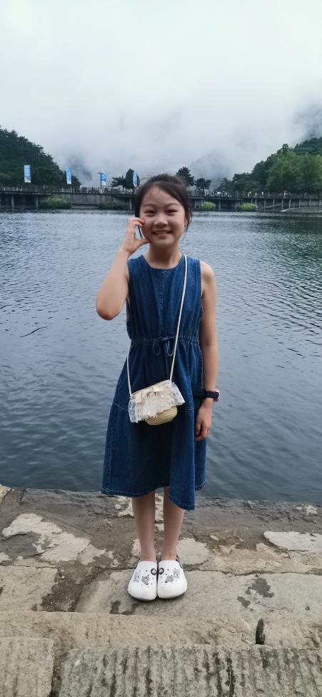 五4童心小作家 妙笔可生花_html_1e70c01d.jpg