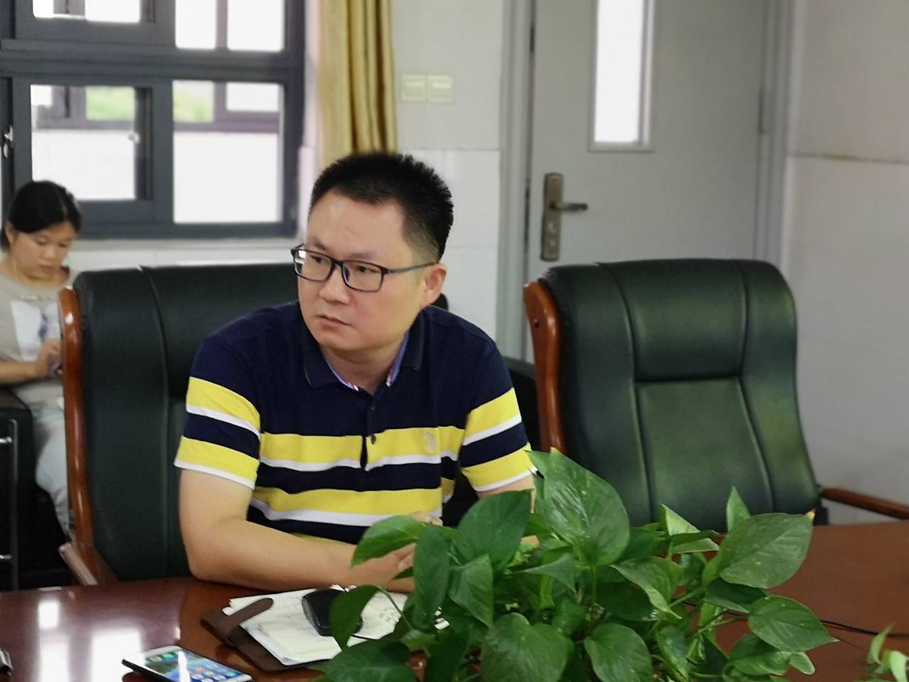 九年级教学工作研讨会报道(2)_html_m298abb00.jpg