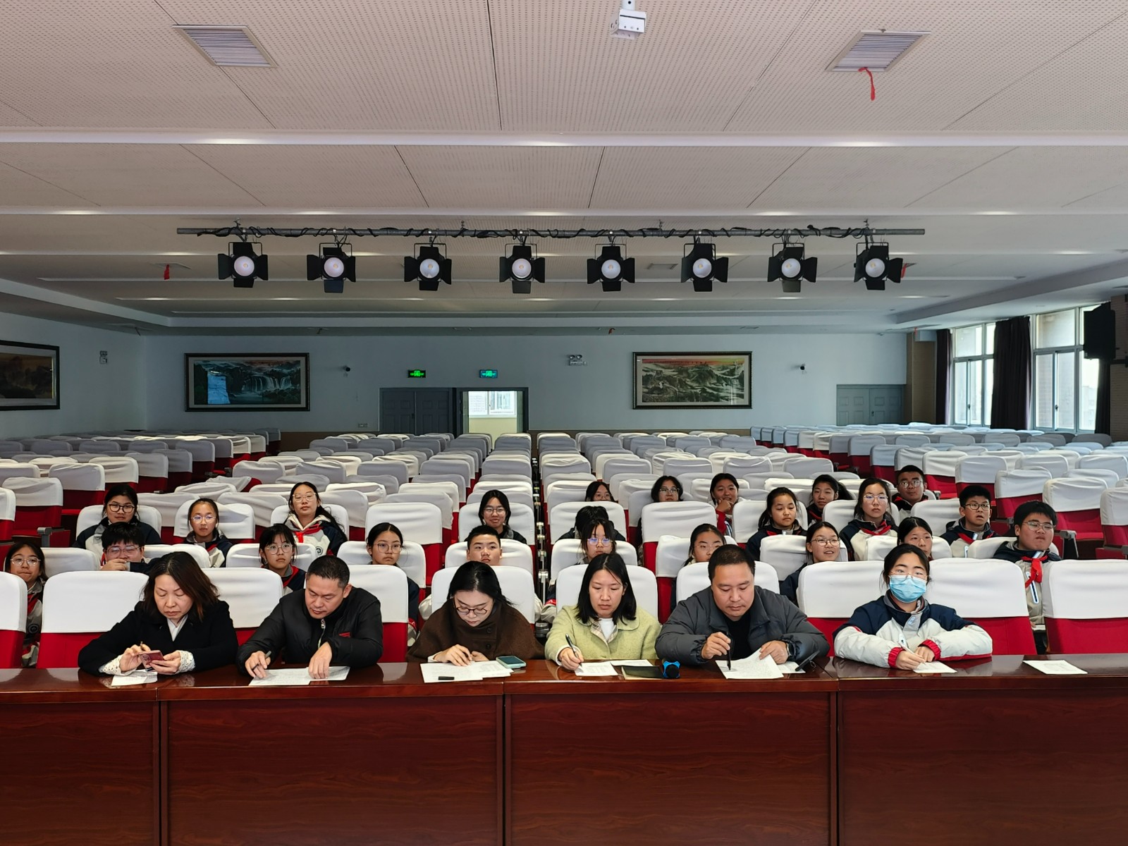 合照放在最后.jpg 合照放在最后.jpg