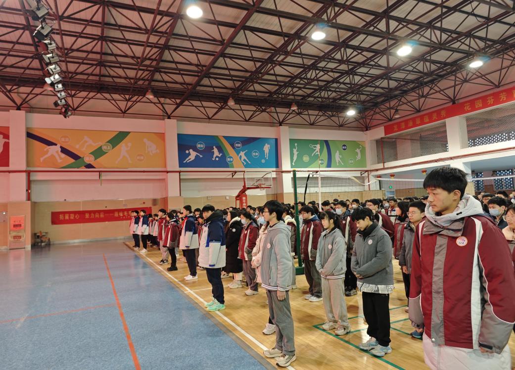 开学典礼新闻稿_html_204f2bcb.jpg