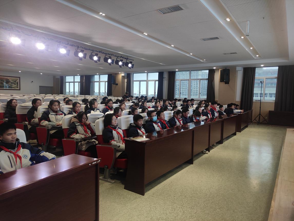 1211心理讲座新闻稿_html_2e705123.jpg