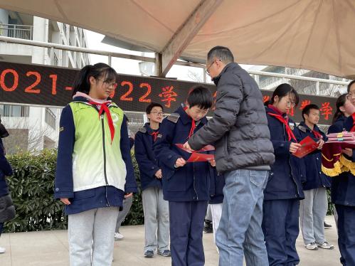 2022.1.22南京市第一中学马群分校2021-2022学年度第一学期散学典礼_html_11ff0617.jpg